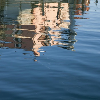 photo series, Venice mirror, 2011, by Charlie Alice Raya